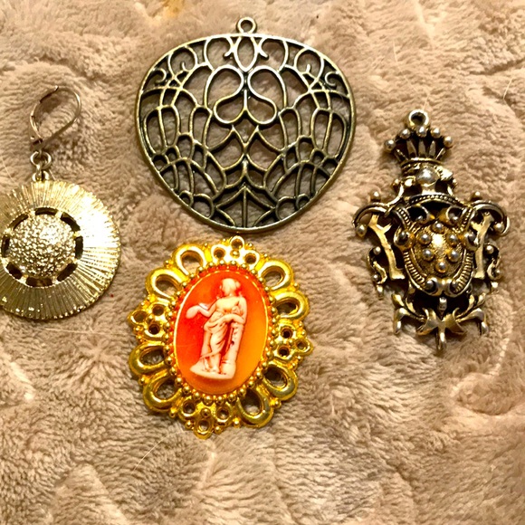 Classic pendant lot boho to Victorian - Picture 1 of 5
